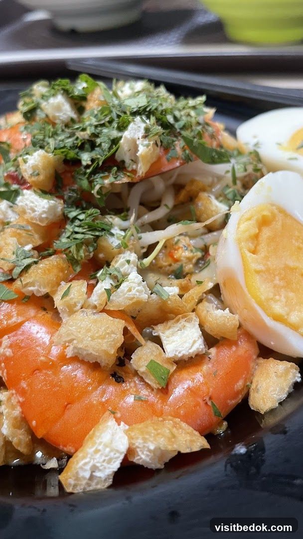 Shrimp and Egg Noodle Dish