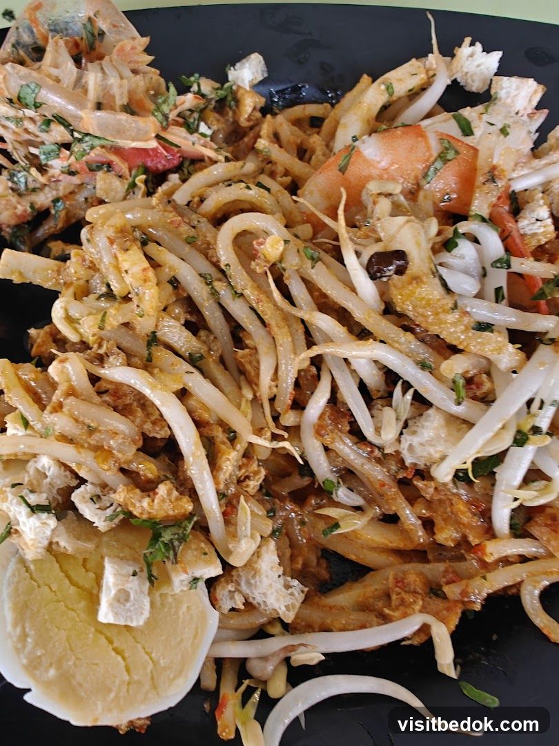 Noodle Dish with Shrimp and Egg