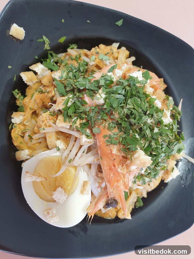 Laksa with Shrimp and Egg