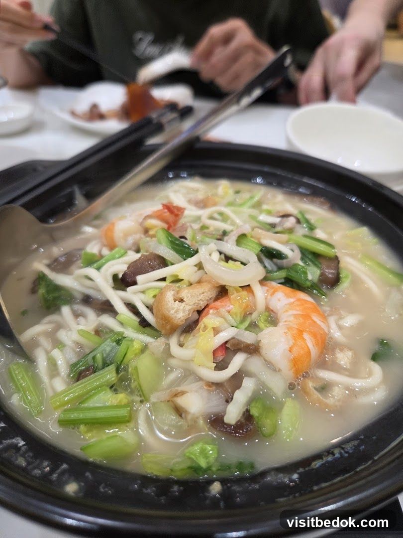 Noodle Soup with Shrimp and Vegetables