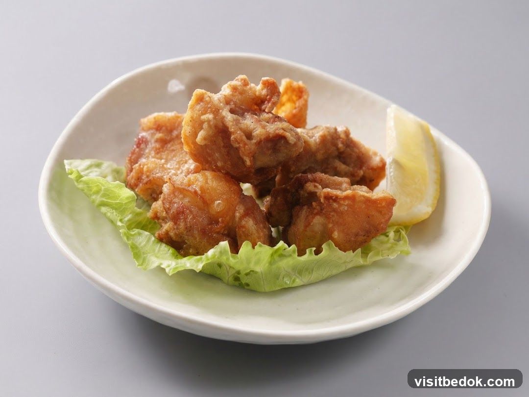 Fried Chicken with Lemon Wedge