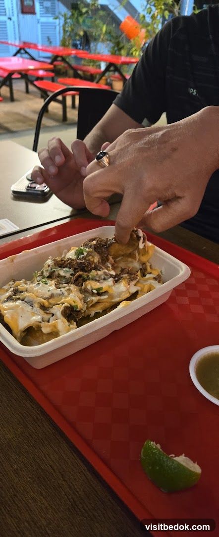 Nachos with Meat and Cheese
