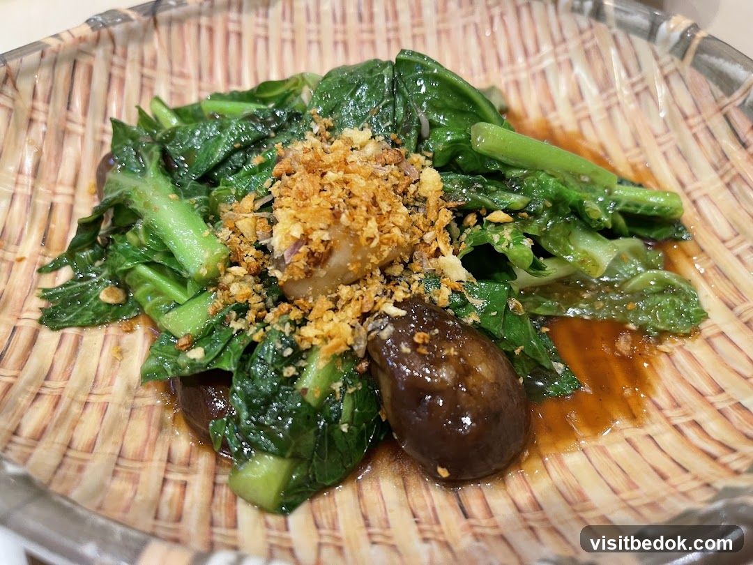 Stir-fried vegetables with mushrooms