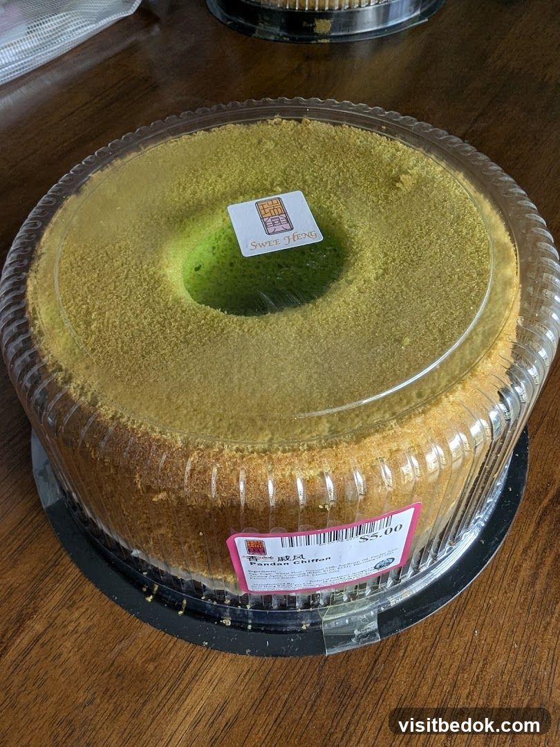 Pandan Chiffon Cake