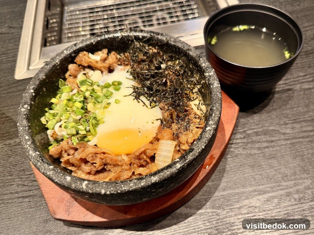 Stone Bowl Beef and Egg Dish