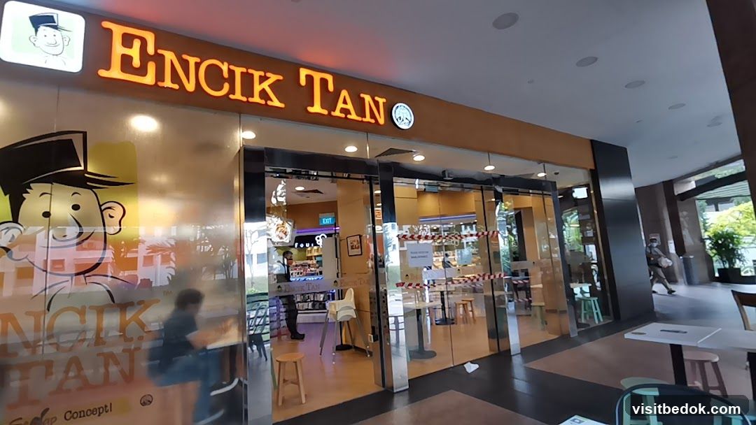 Encik Tan