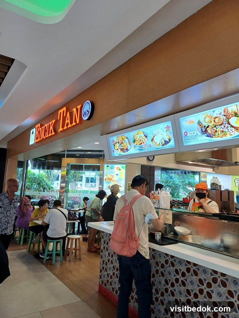 Encik Tan