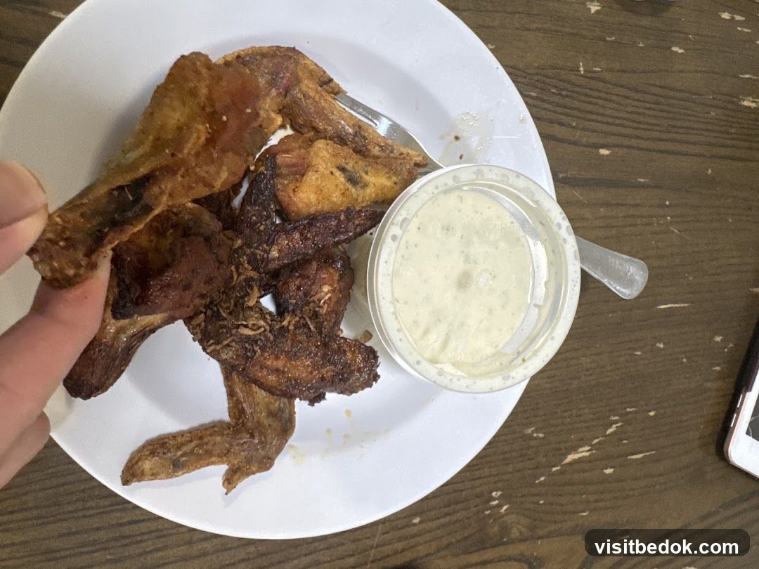 Fried Chicken Wings with Dip