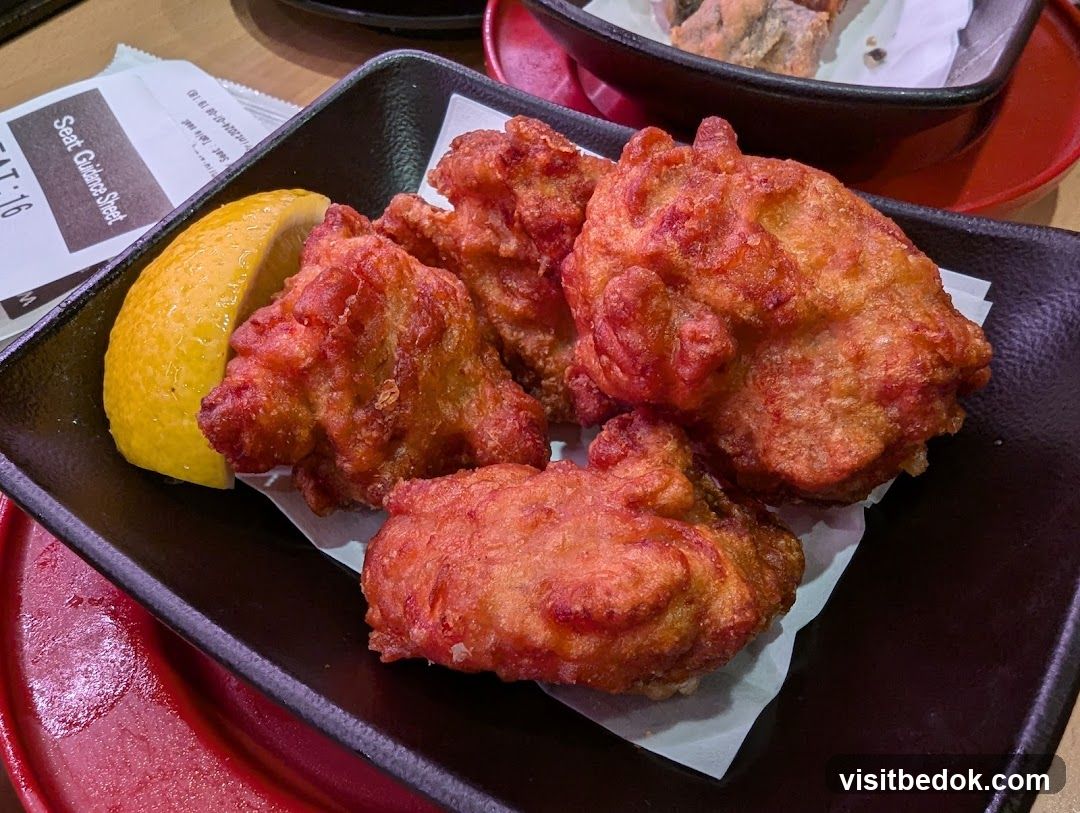 Fried Chicken with Lemon Wedge
