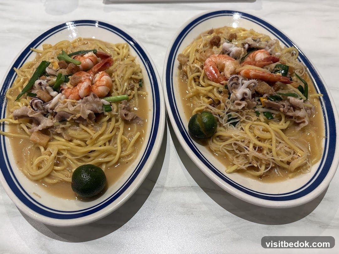 Noodles with Seafood and Meat