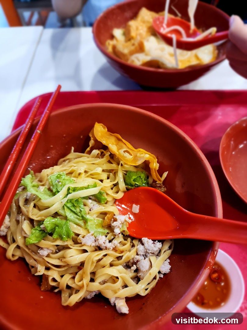Noodles with Minced Meat and Vegetables