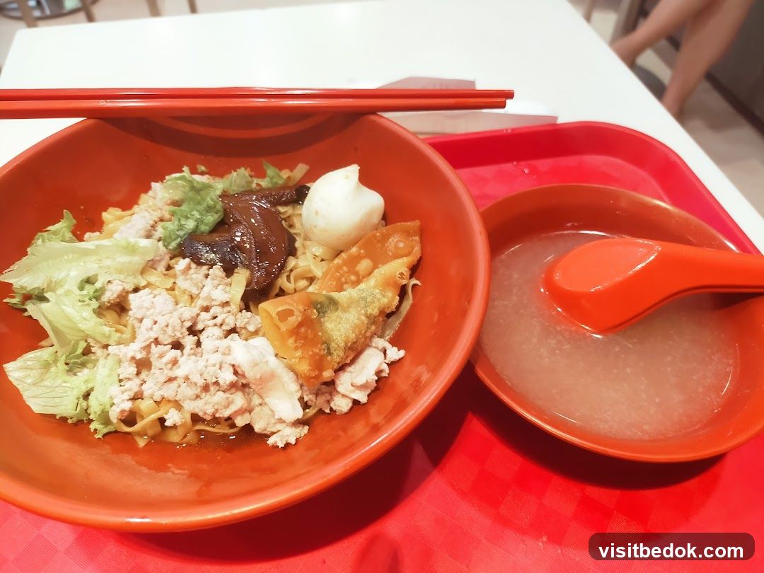 Noodles with Minced Meat and Soup