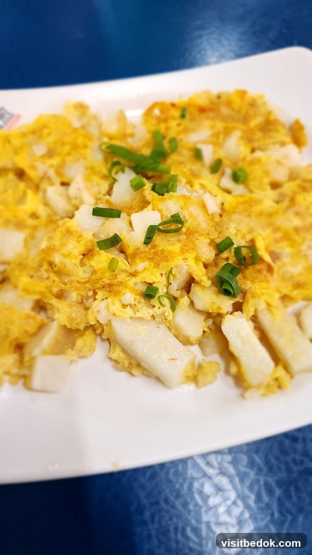 Fried Turnip Cake with Egg