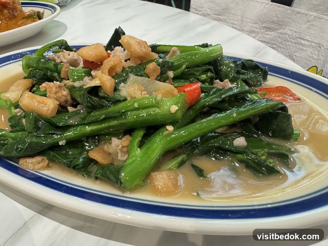 Stir-fried Chinese Broccoli with Pork