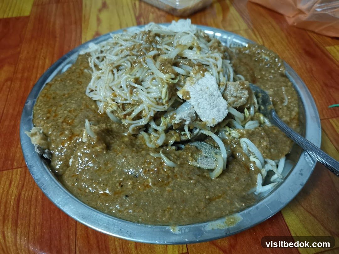 Noodle Dish with Peanut Sauce