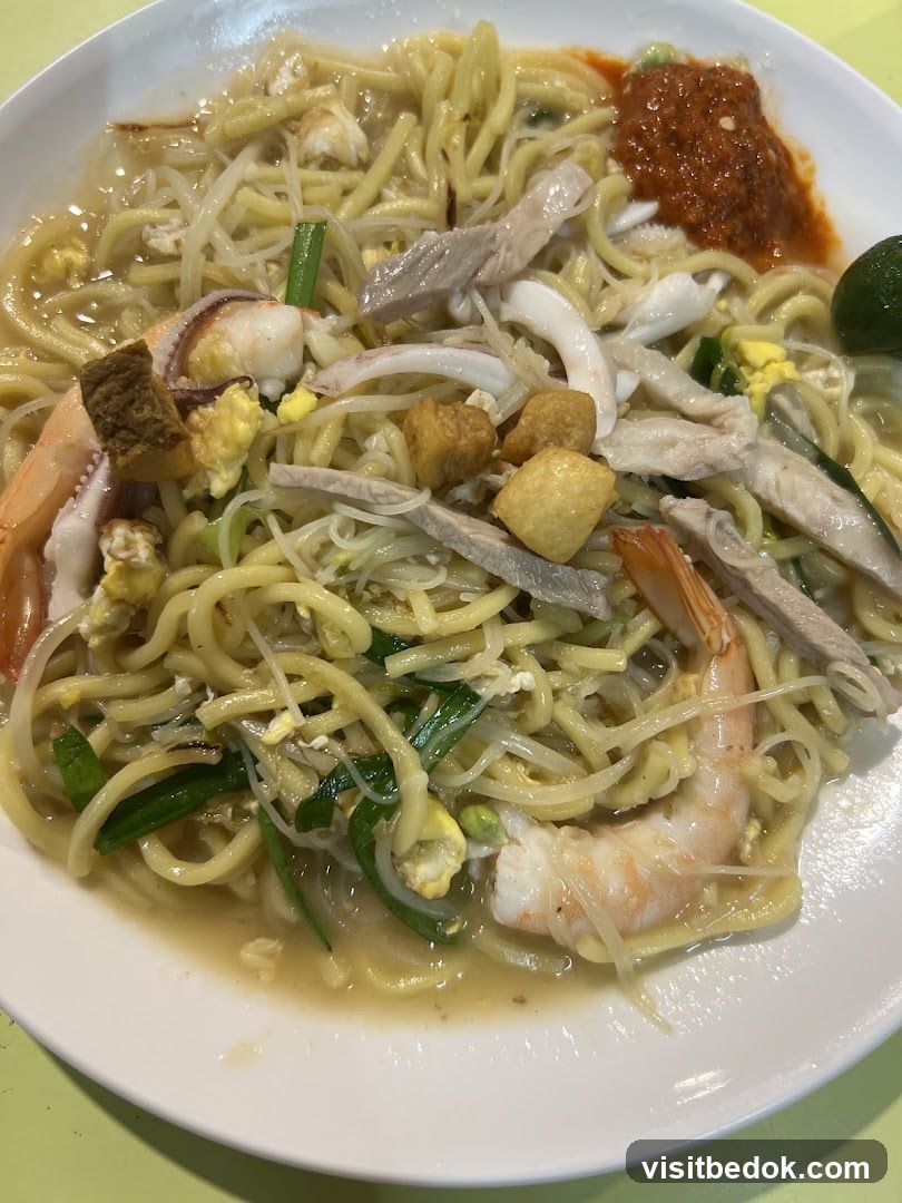 Noodles with Seafood and Meat
