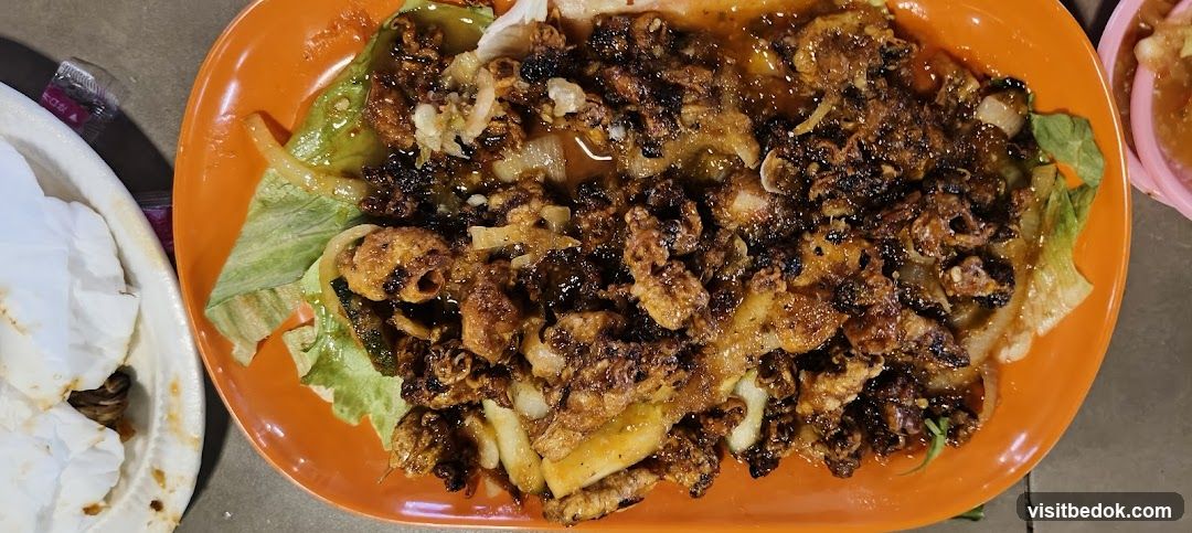 Fried Calamari with Lettuce