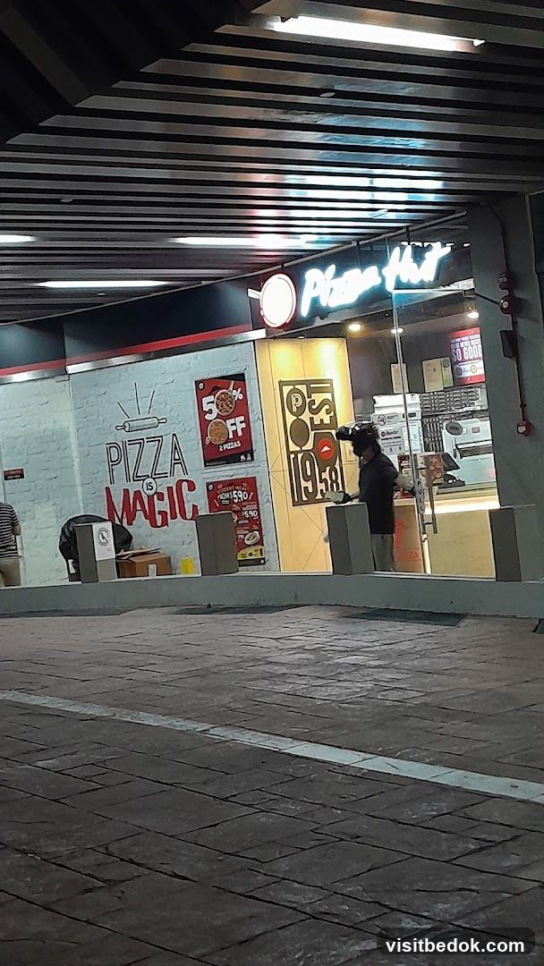 Pizza Hut - East Village