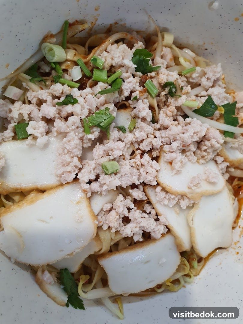 Noodles with Minced Pork and Fish Cakes