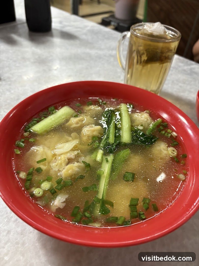 Wonton Soup with Tea
