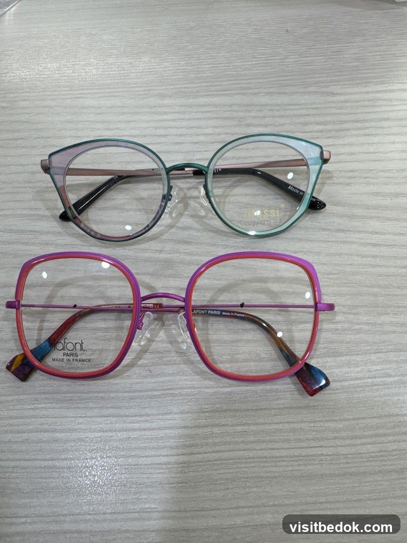Eyeglasses