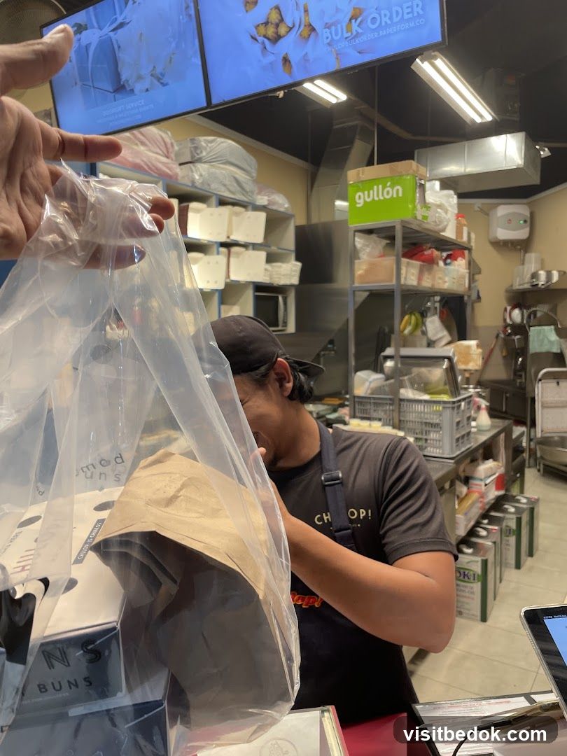 Employee preparing order