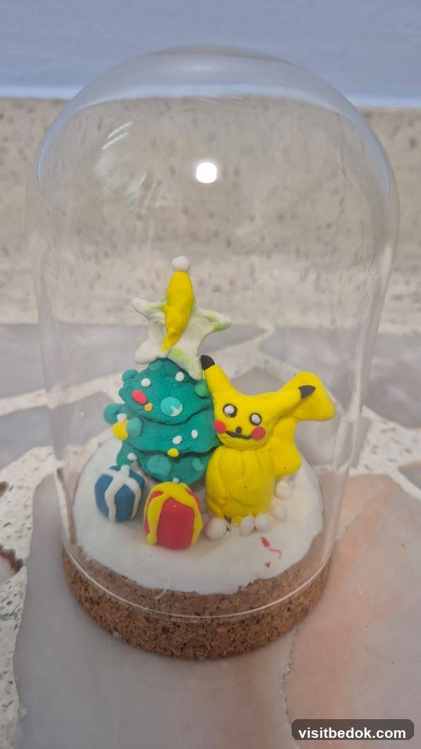 Pikachu and Christmas Tree Diorama