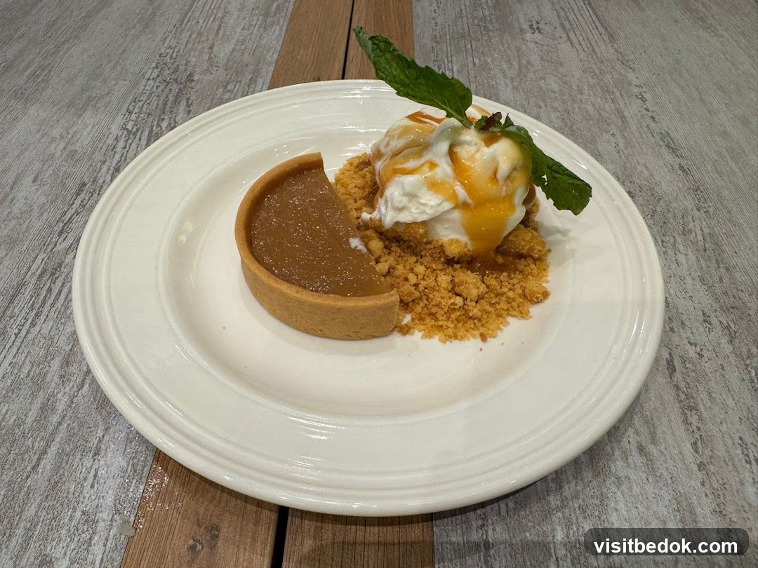 Dessert with Ice Cream and Tart