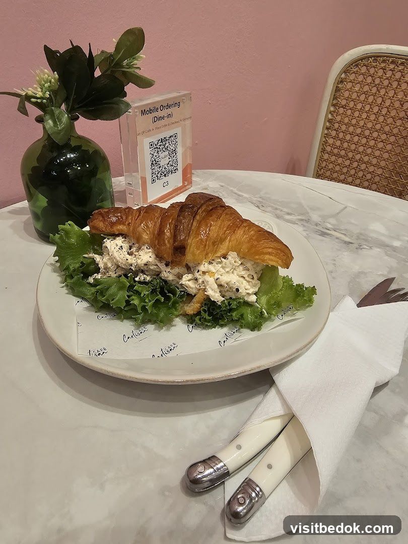Croissant Sandwich