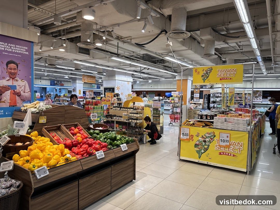 Supermarket Produce and Taiwan Select Display
