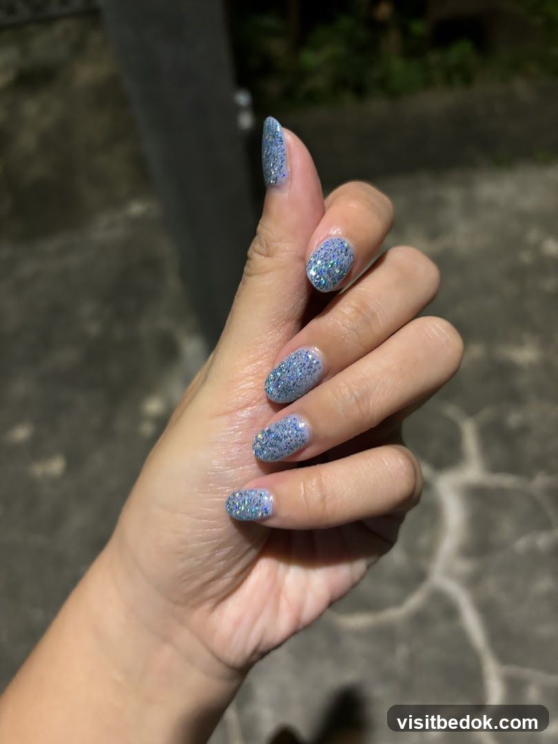 Sparkling Blue Nails