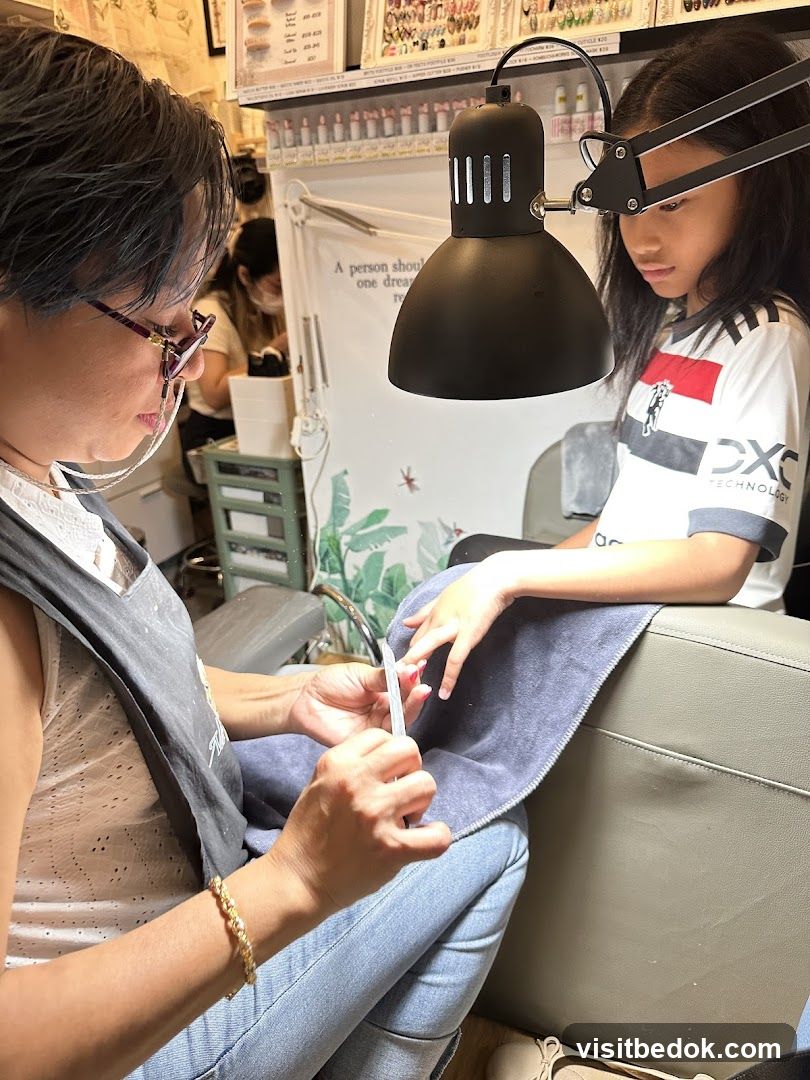 Nail Salon Service