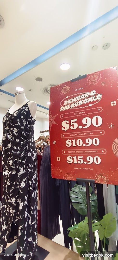 Rewear & Relove Sale Sign