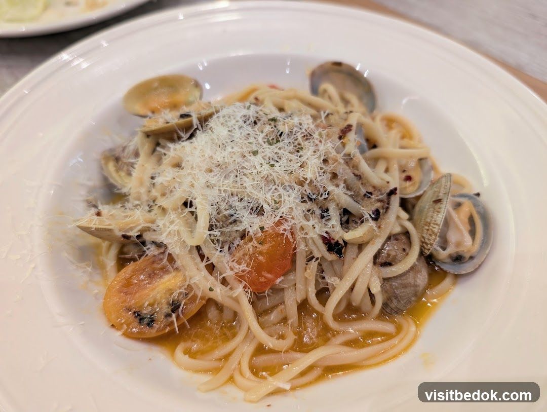 Spaghetti with Clams and Tomatoes