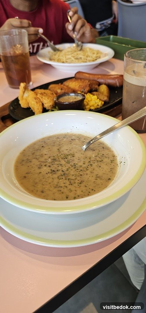 Mushroom Soup and Platter
