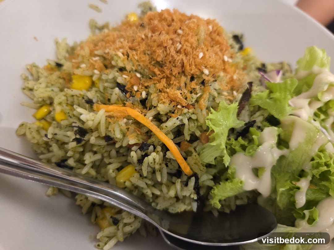 Green Fried Rice with Salad