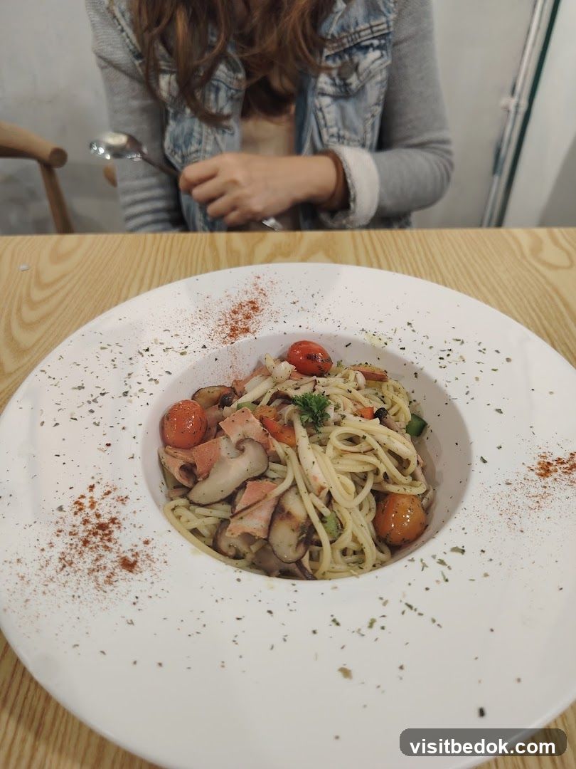 Spaghetti with Salmon and Mushrooms