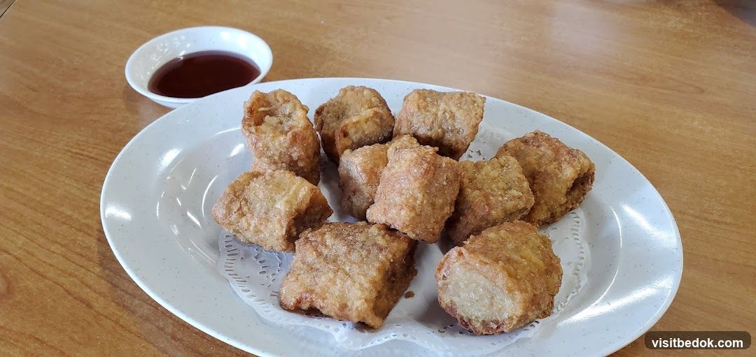 Fried Food with Dipping Sauce