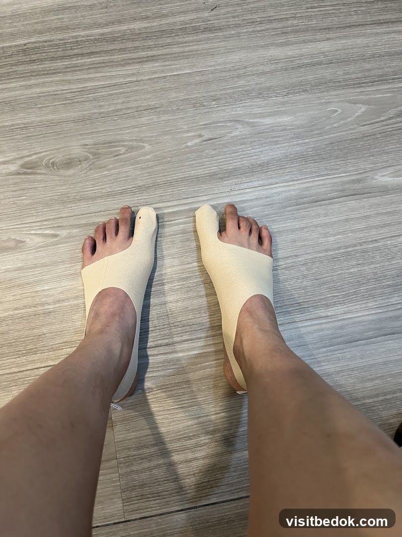 Feet with toe separators