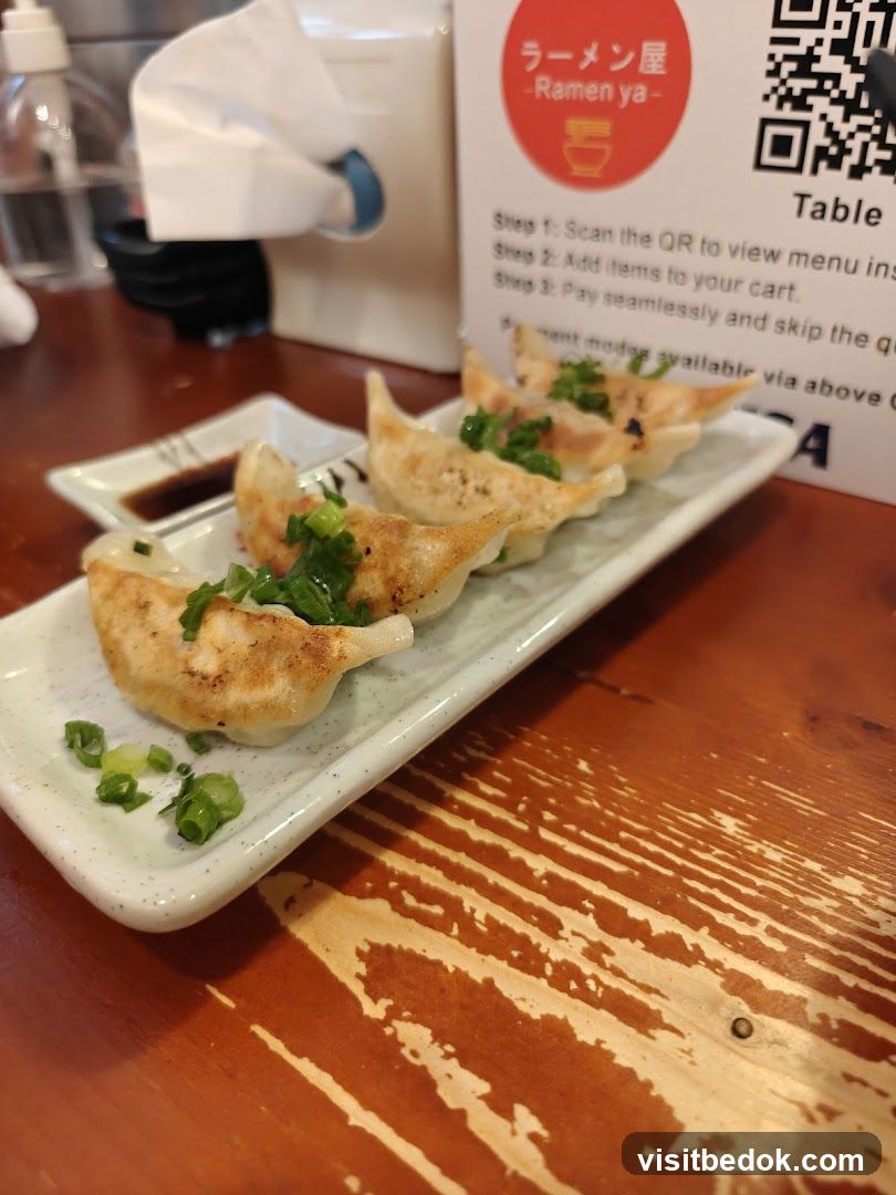 Gyoza with Dipping Sauce