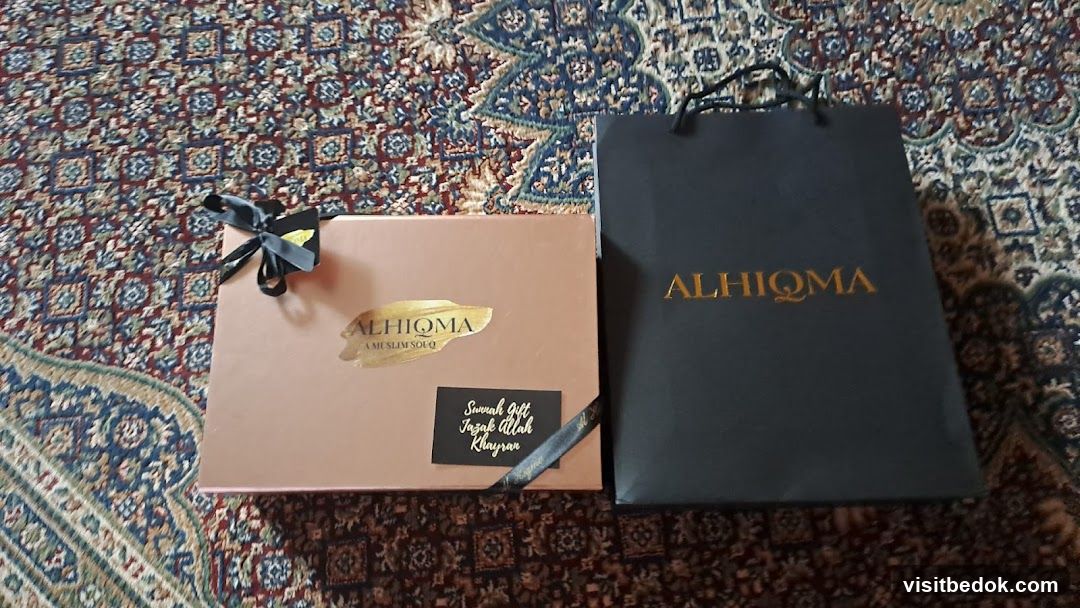 Gift Box and Shopping Bag