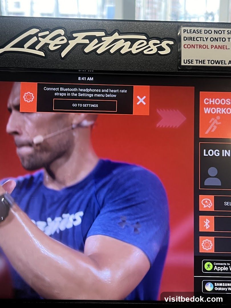 Life Fitness Console