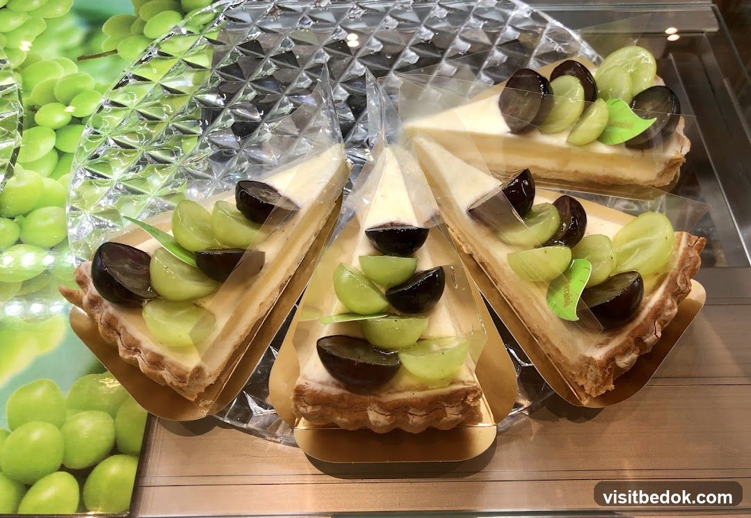 Grape Tart Slices