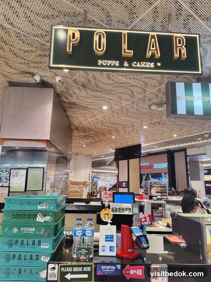 Polar Puffs & Cakes Counter