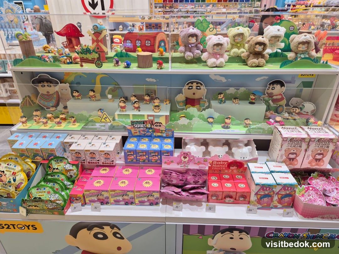 Crayon Shinchan and Nanci Toys Display
