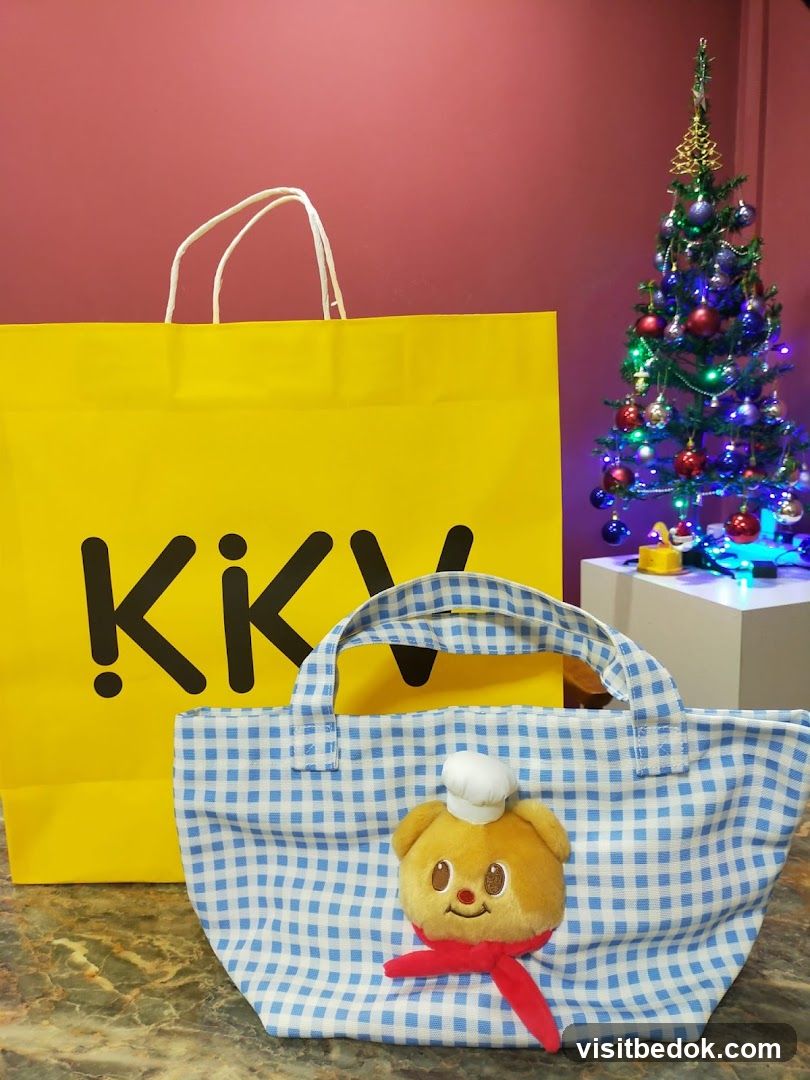 Christmas Display with Shopping Bag