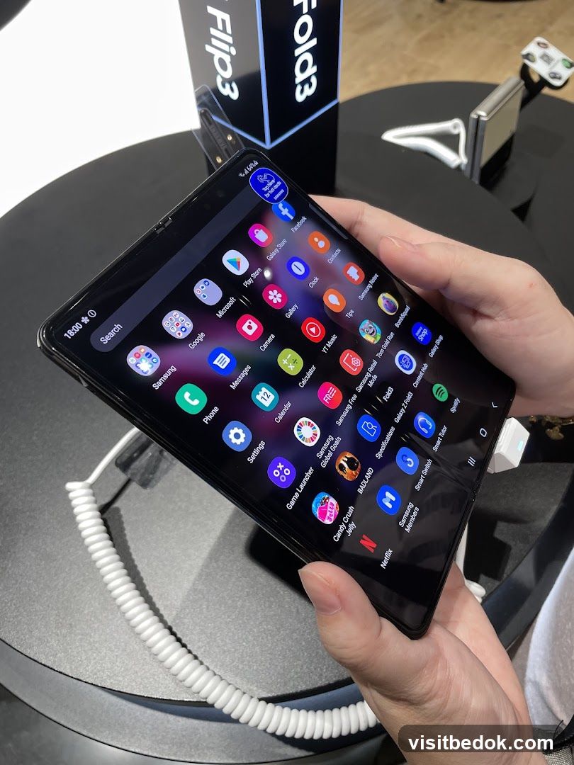 Samsung Galaxy Z Fold3