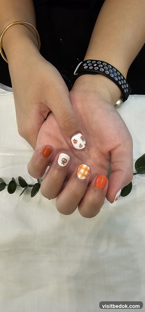 Fall Themed Nails