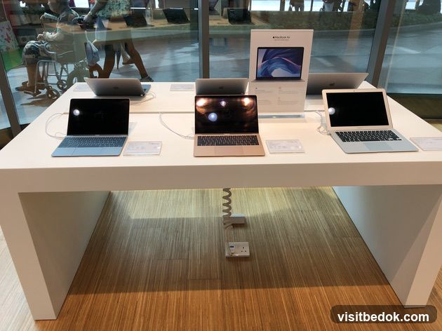 MacBook Air Display