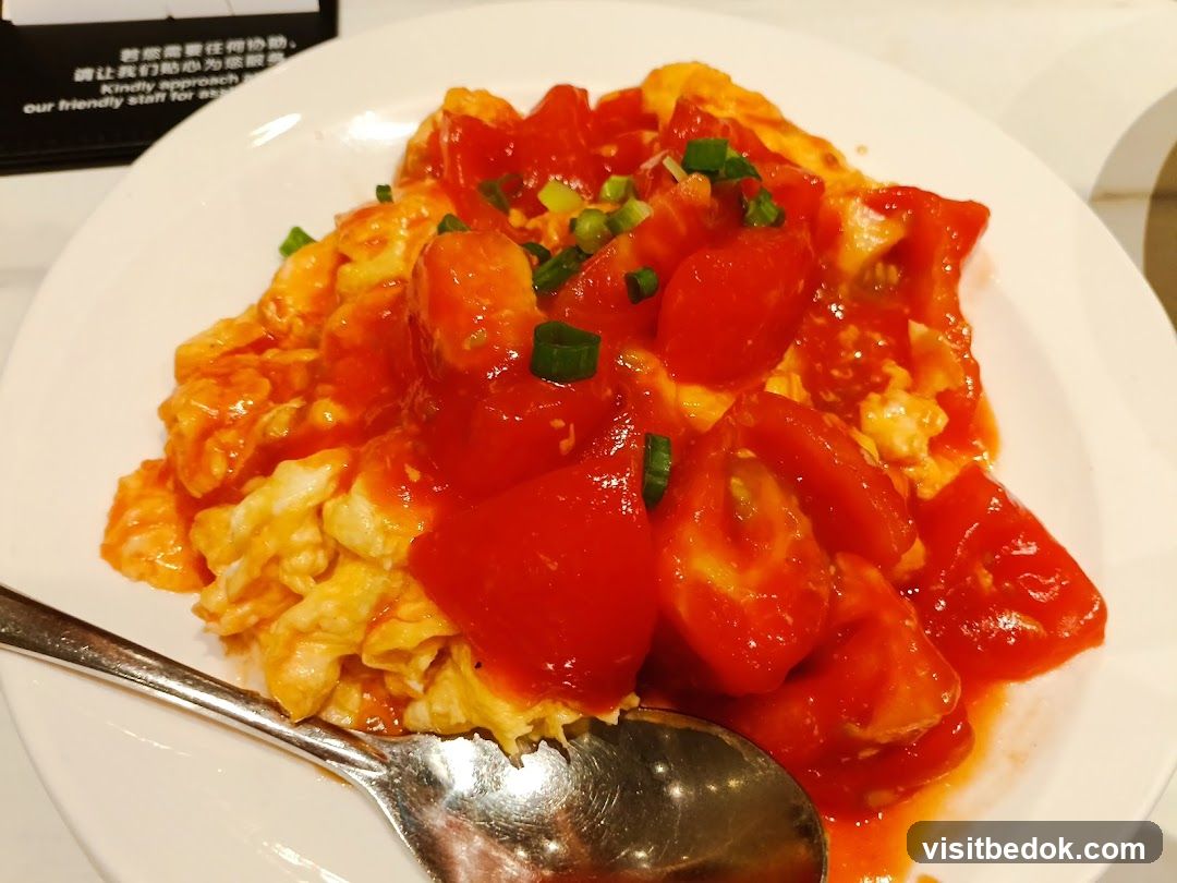 Scrambled Eggs with Tomatoes